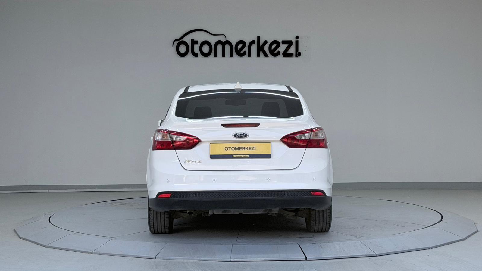 FORD FOCUS 3